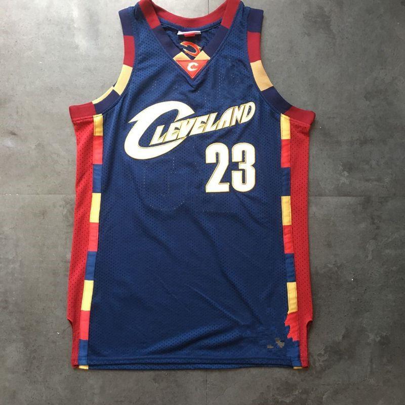 Mens Retro Cleveland Cavaliers 23 Basketball Jersey Mesh Stitched NBA Style Sportswear