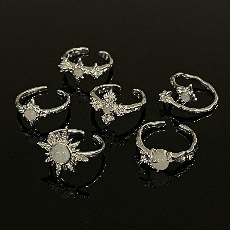 Dieqi Series Personalized High-End Ring Niche Design High-End Light Luxury Moonstone Butterfly Open Index Finger Ring