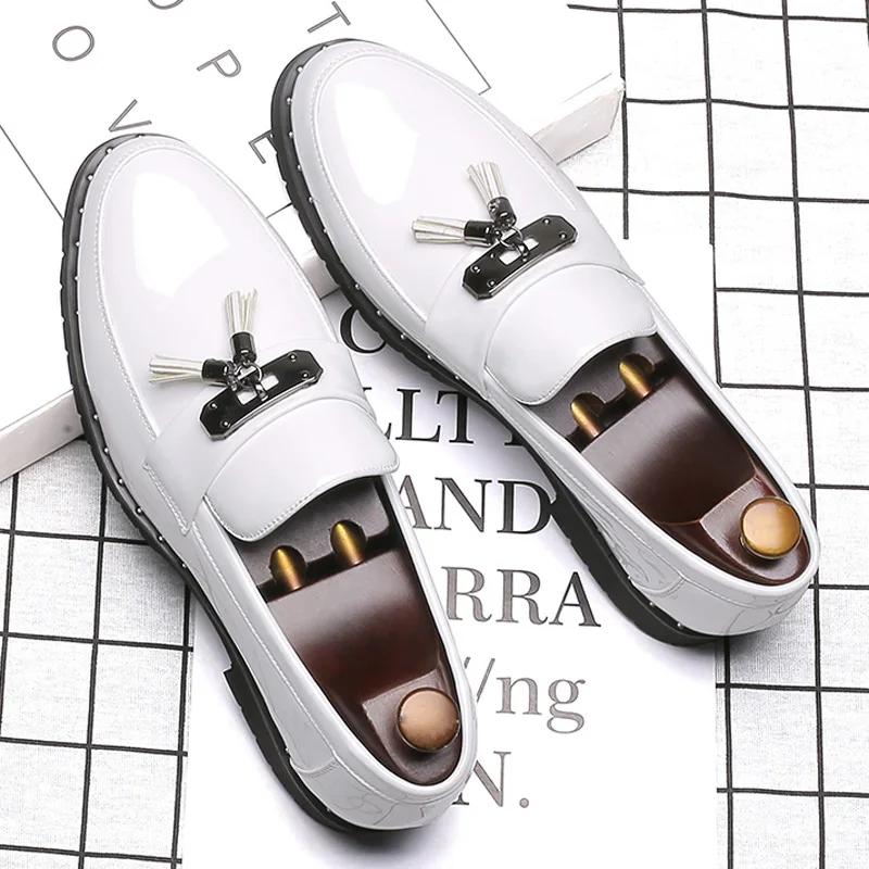 Italy Luxury Brand Loafers Men Shoes Tassel Man Designer British Style Lacquered Leather Mens Shoes Thick Bottom Wedding Shoes