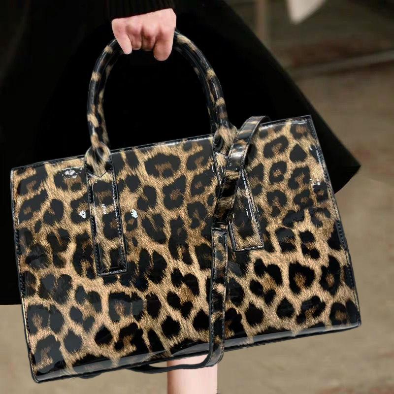 

Women S Elegant Temperament Tote Bag Large Capacity Personalized Leopard Print Celebrity Shoulder Bag леопард друку кольору