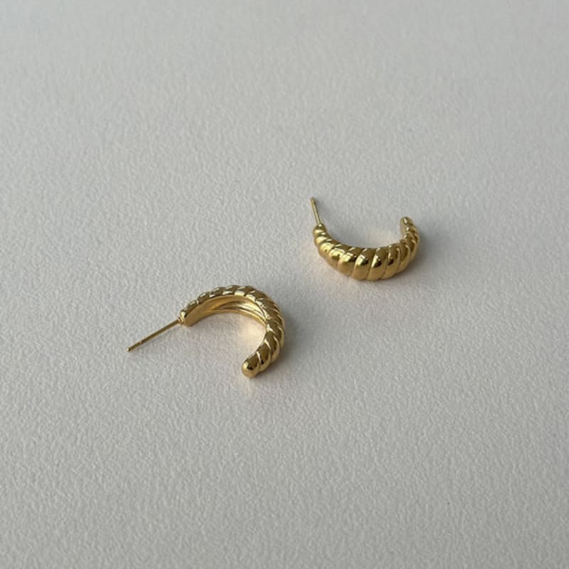 Geegee Swing Hoop Earring - 2color