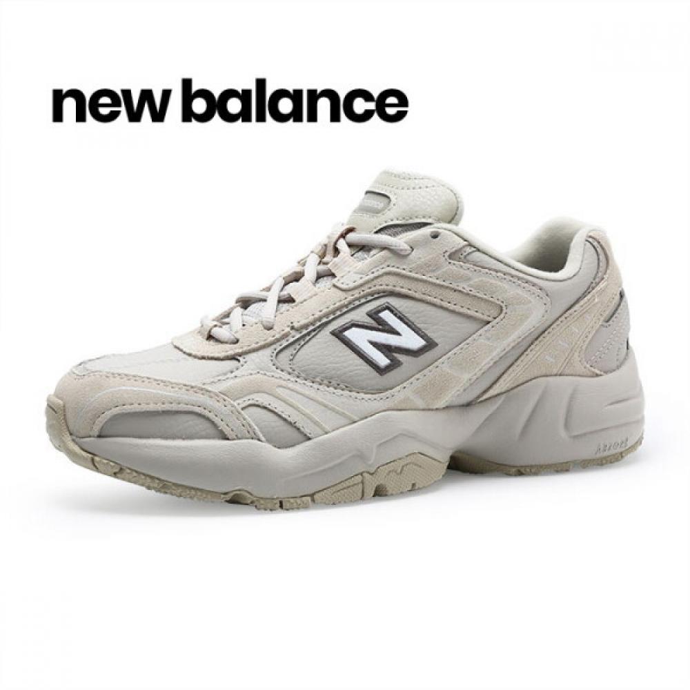 

New Balance Unisex Beige Ugly Shoes 230US6