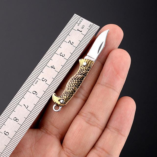 7.2cm Shell Brass Steel Folding Knife Pocket Keychain Portable Resin Steel Knives Survival EDC Tool Cutter Peeler Hunting Gift