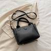 Fashionable Tote Bag Bear Pendant Detachable Strap Crossbody Bag for Daily Shopping Shoulder Purse Casual Outdoor Outings