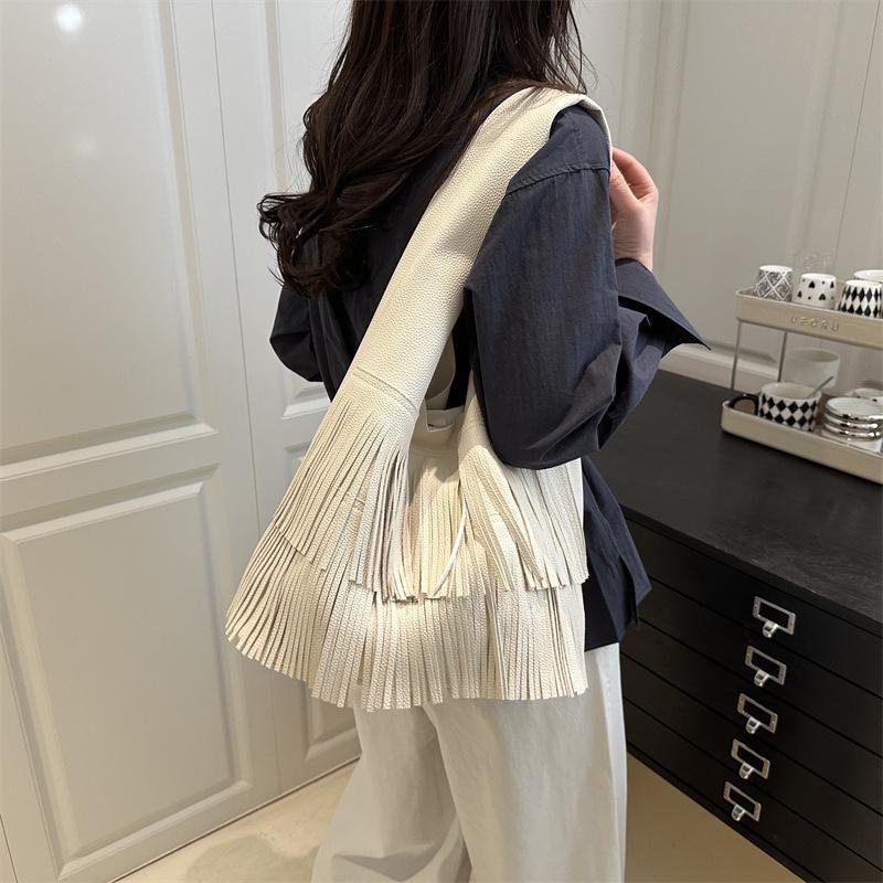 Retro Trendy Fringed Bag Women's Bag 2025 New Casual Large-capacity Underarm Shoulder Portable Bucket Bag