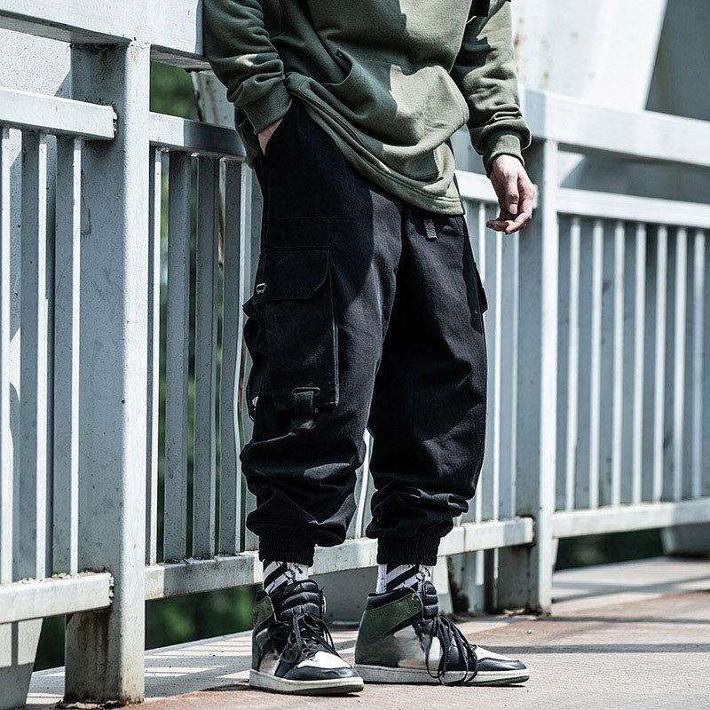 Pantaloni sportivi da strada hip-hop larghi da uomo nuovi con pantaloni cargo con tasche multiple