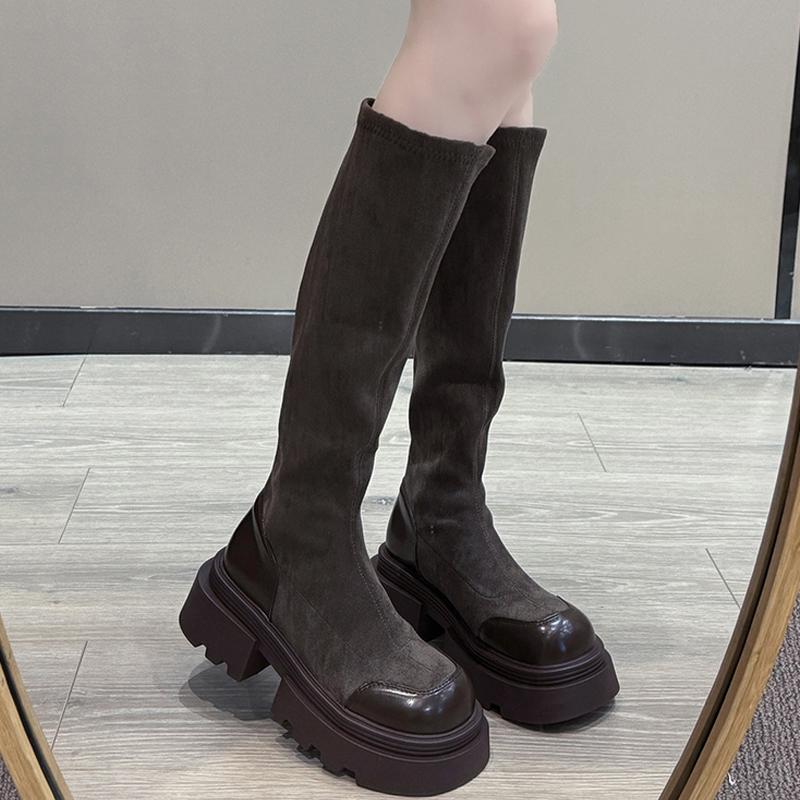 

Модные высокие сапоги на платформе женские замшевые туфли на плоской подошве женские 2024 трендовые зимние дизайнерские туфли на среднем каблуке новые мотоциклетные сапоги трендовая женская обувь 35 коричневый