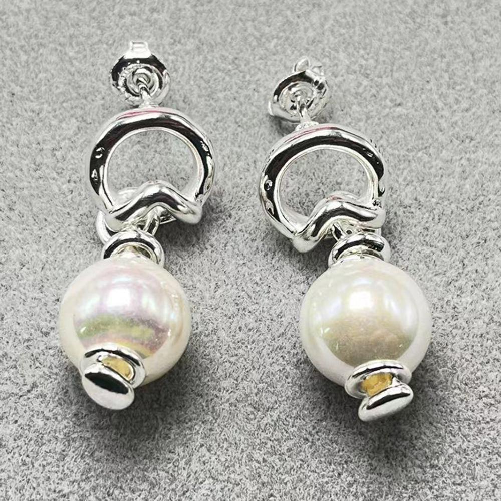 2026 New Hot Selling Fashionable Exquisite Luxury Pearl Earrings, Suitable for Casual Dating Matching