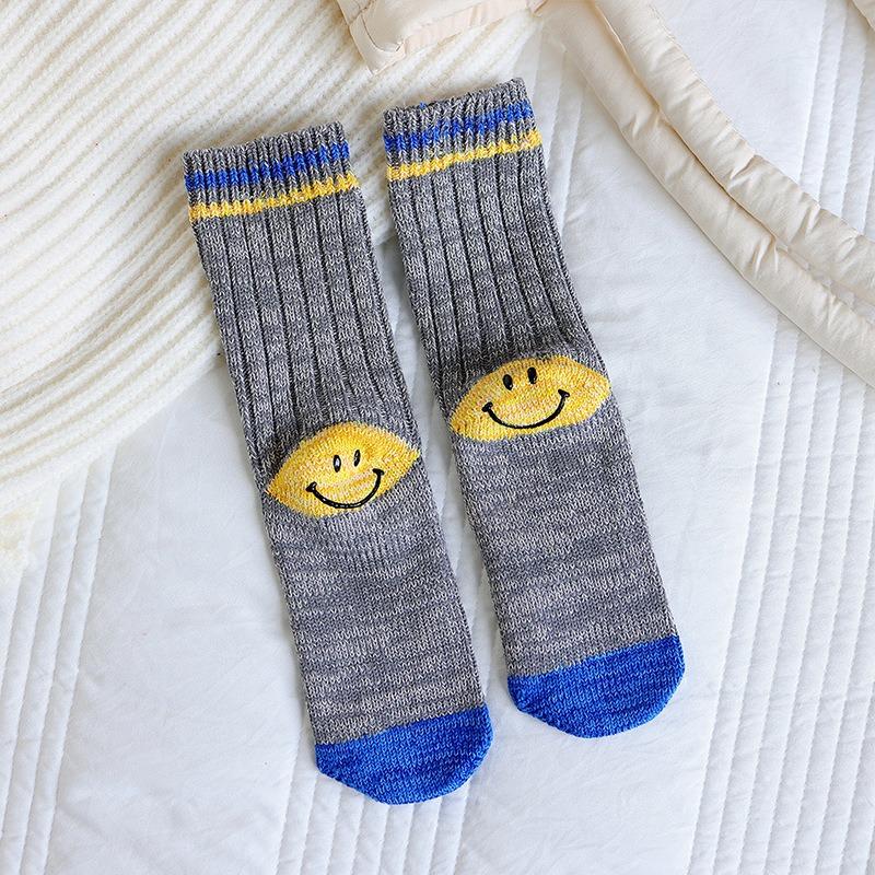 Damen Frühling und Herbst Baumwolle Ferse Smiley Wolle Dickes Garn Gestrickte Mittelhohe Socken