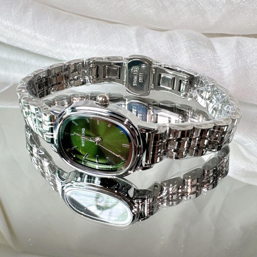 Retro European And American Small Dial Women'S Niche Light Luxury Women'S Student Style Simple High-End Steel Belt Watch Women
