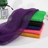 Afrikanisches Nylon-Peeling-Badetuch mit hoher Elastizität und langem Streifendesign.