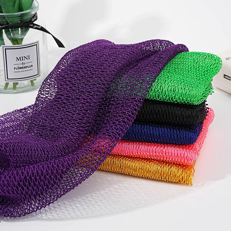 Afrikanisches Nylon-Peeling-Badetuch mit hoher Elastizität und langem Streifendesign.