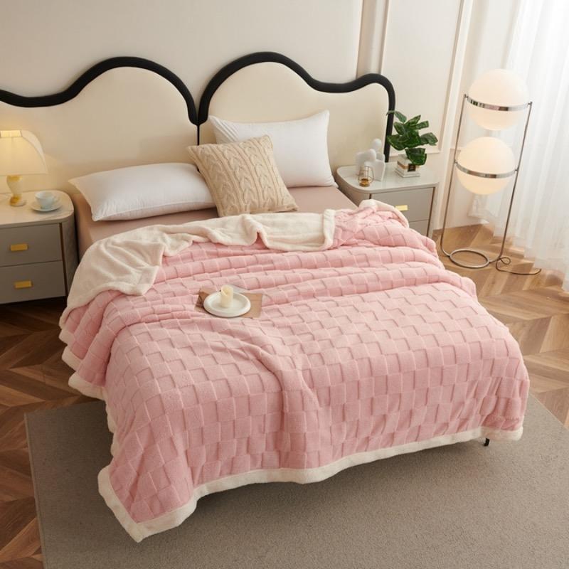 Chessboard Getafur Lamb Fleece Blanket Thickened Autumn and Winter Keeping Warm Sofa Blanket Can Be Used As A Bed Sheet