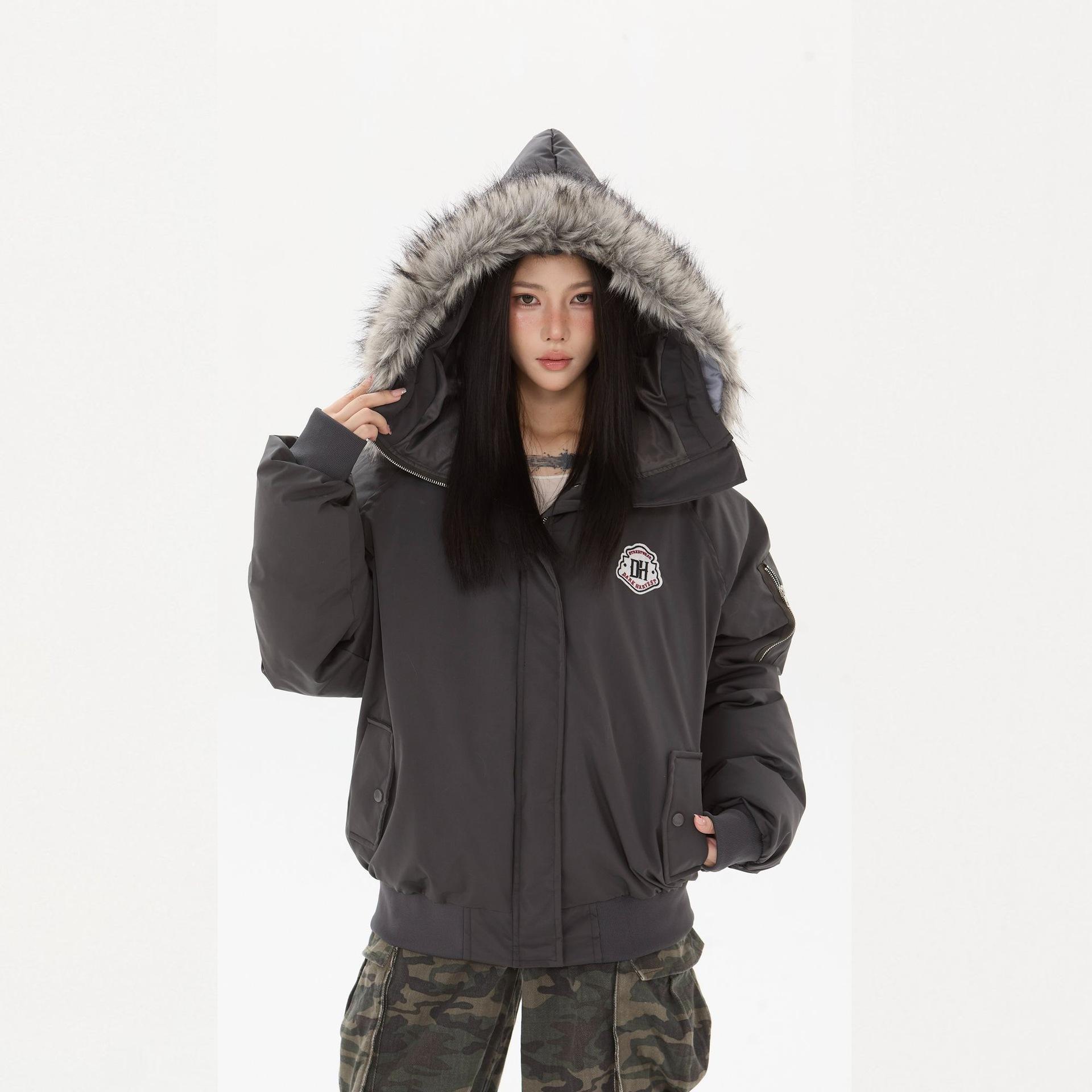 

Женская зимняя теплая куртка с капюшоном и меховым воротником S темно-серого