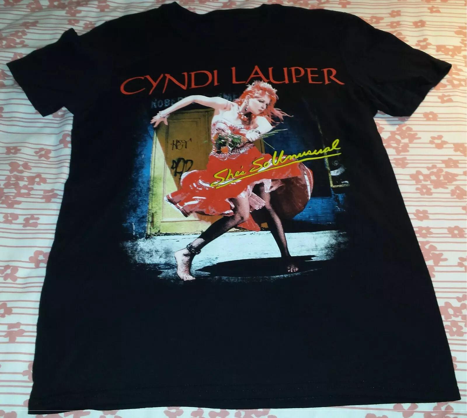 Vintage Cyndi Lauper She s So Unusual T-Shirt Size S To 34xl BT303 S разноцветный