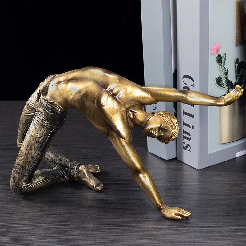 Europäische Fitness Herren Skulptur Ornamente Modellraum Feine Dekoration Premium Stil Wohnzimmer Eingang Weinschrank Heimgebrauch Dekoration