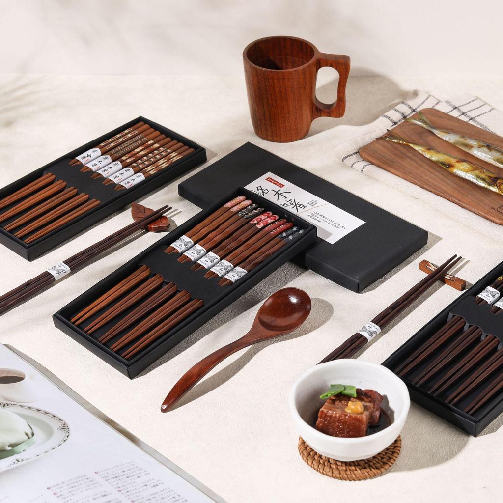 YFJY Japanische Kirschholz Rutschfeste Essstäbchen in Geschenkbox