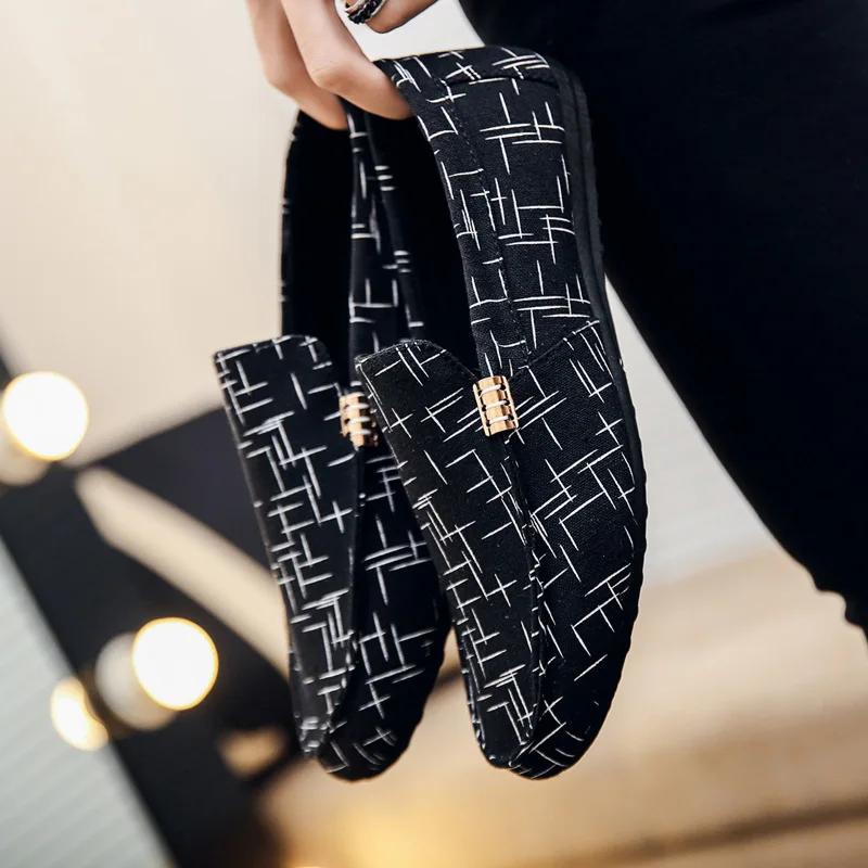 Fashion Men's Loafers Comfortable Flat Casual Shoes Men Breathable Slip-On Soft Leather Driving Shoes Moccasins Chaussure Hommes Canvas
