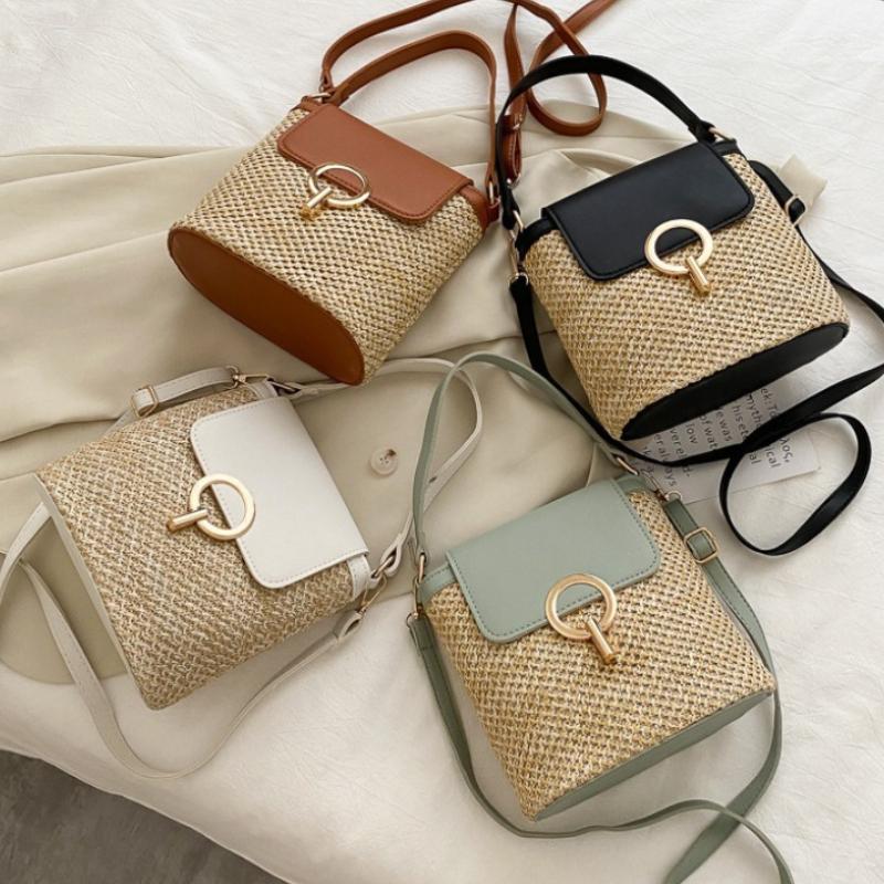 Letní patchworkový design Dámské slaměné tašky přes rameno Ležérní všestranná dámská plážová crossbody taška Jednoduchá dámská kbelíková kabelka se zámkem
