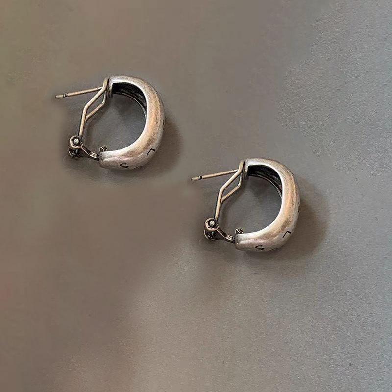 Ретро Серьги-Буквы Женские Высококачественные Легкая Роскошь Высококачественные Гонконгский Стиль Темперамент Средневековые Серьги-Гвоздики