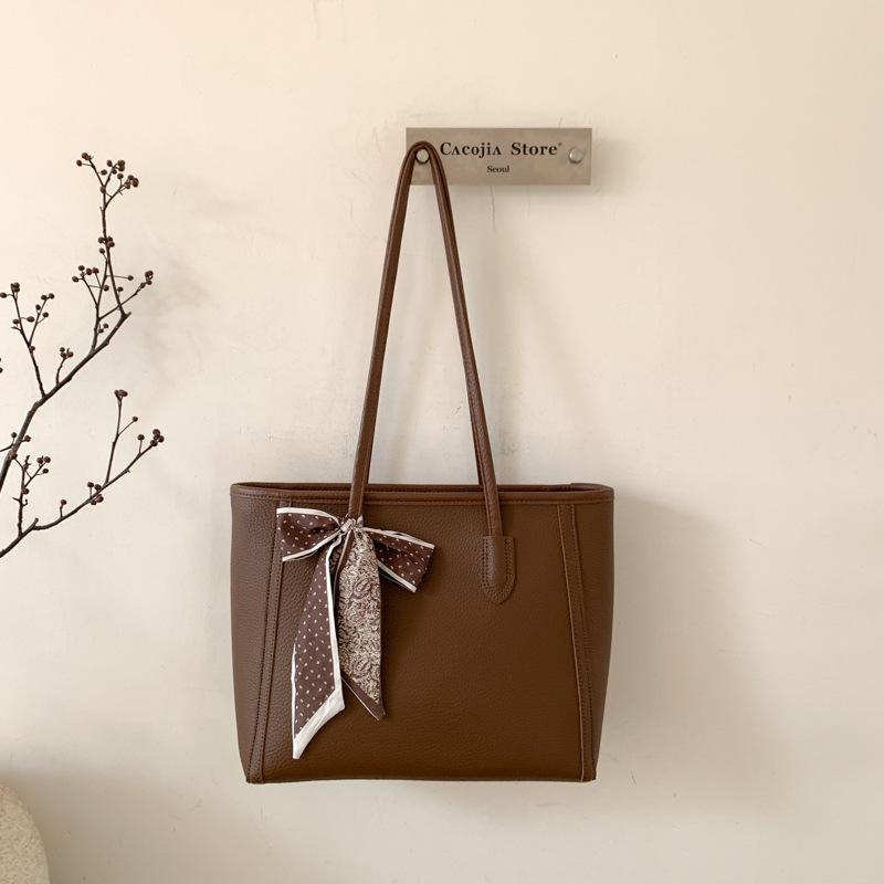A Niche Bag with A High-end Feel, A Single-shoulder Bag for Commuting, and A Large-capacity Tote Bag