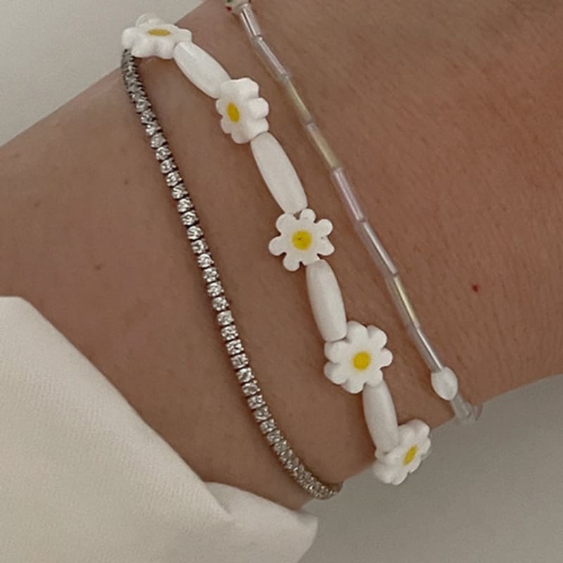 OUI SAY YES! Daisy Motherpearl Bracelet_BR362