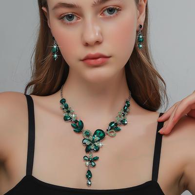 Zirkonový diamantový geometrický náhrdelník náušnice set lehký luxus klíční kost řetízek high-end temperament šperky