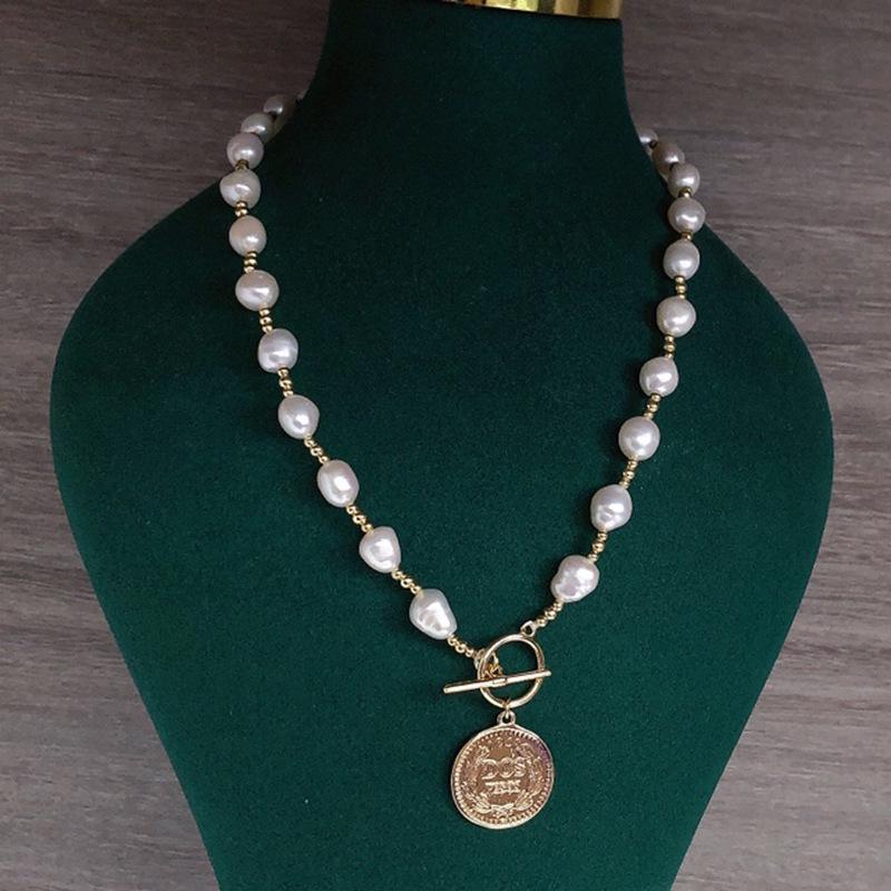 Exquisite Baroque Freshwater Pearl Necklace - Fashionable, Versatile, Light Luxury Clavicle Chain Design