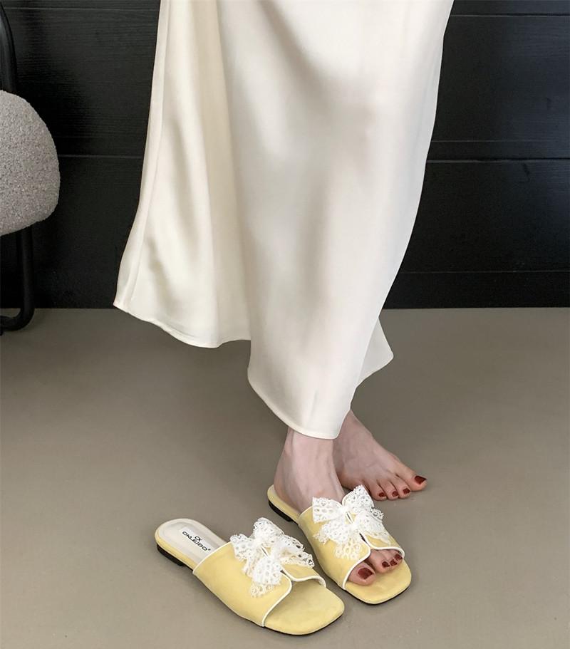 Fashion Vintage Lace Bow Decoration Brand Flat Slippers Women Fashion Square Toe Polka Dot Soft-soled Shoes Summer Comfort Beach Sandals