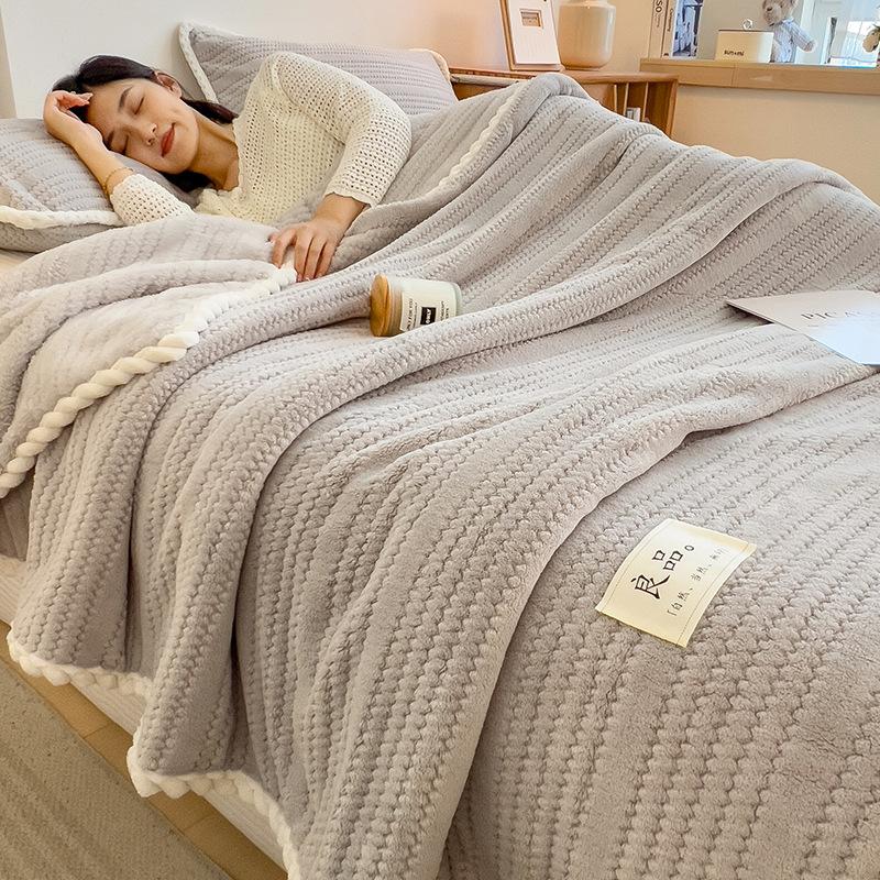 A-grade jacquard plush blanket, solid color twisted flower wrapped plush blanket, office nap sofa blanket