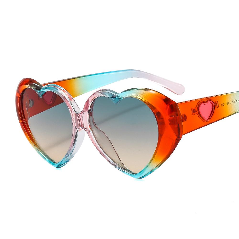 Modern Designer New Custom High Quality Fashion Women Anti Uv Heart Sunglasses Men Luxury Trend Black Heart Shades Sunglasses