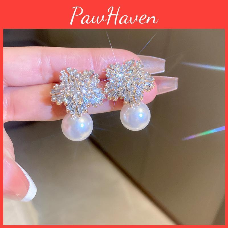 Unique And Exquisite Pearl Earrings 2023 Trendy Design Alloy Material Flower Shaped French Style Ear Pendants