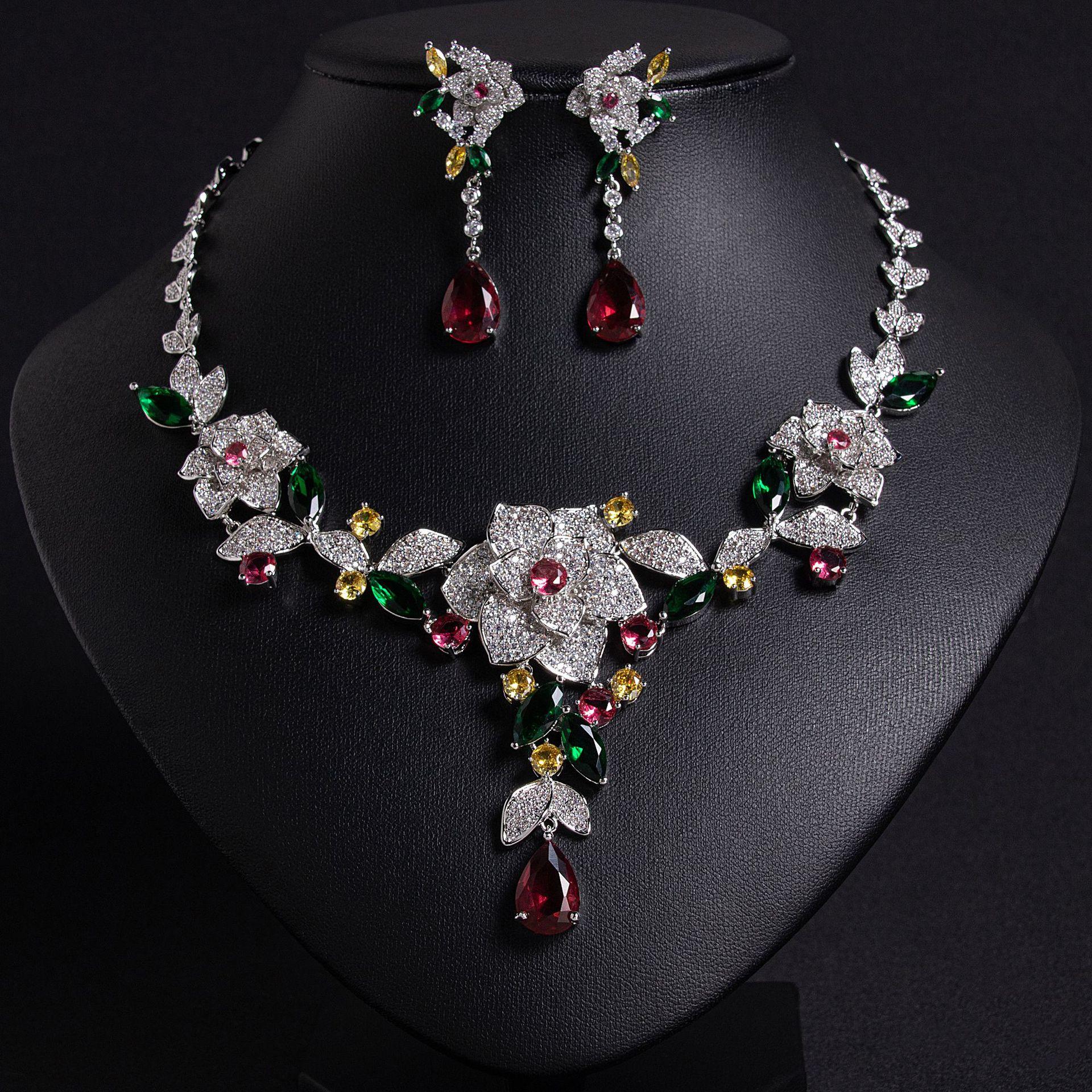 

Женский дизайн в стиле легкой роскоши, инкрустированный цирконом, элегантный набор ожерелья и серег, модный и универсальный нишевый дизайн, набор с цирконом