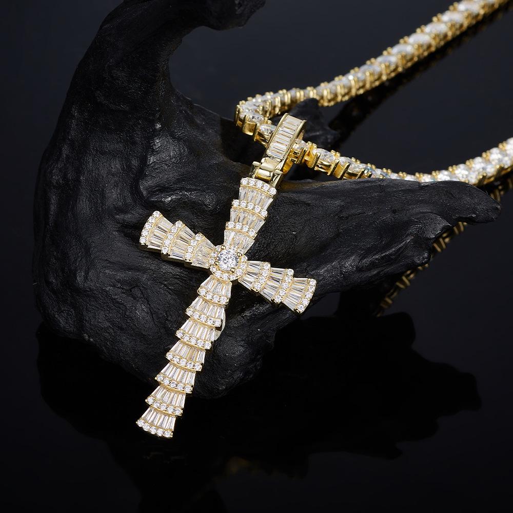 S925 Sterling Silver Cross Necklace with Moissanite Pendant - European & American Hip-Hop Style Without chain