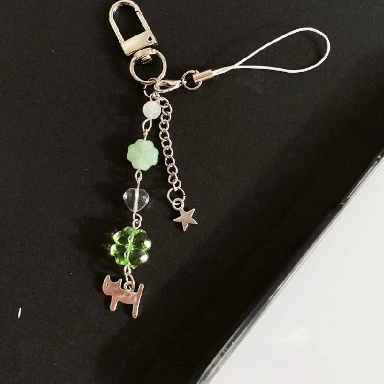 Portable Colorful Beaded Keychain Cat and Four Leaf Clovers Key Chain Jewelry for Stylish Women Trendy Bag Pendant