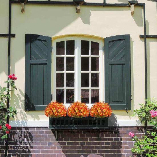 Artificial Pansy Flowers Faux Pansy Blooms with Eucalyptus Leaves UV Resistant Fake Pansy Bundle for Window Box Porch Home Autumn Harvest Decoration