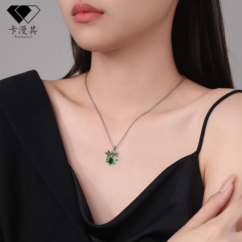 Vintage Hummingbird Pendant Necklace Women Gold Plated Copper Cross Chain Jewelry Elegant Animal Theme Accessory