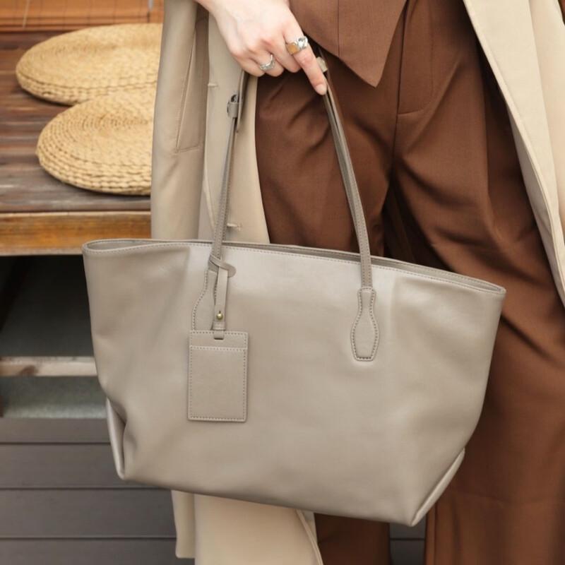 Dou Xiaozhu Retro Soft Leather Large Tote Bag