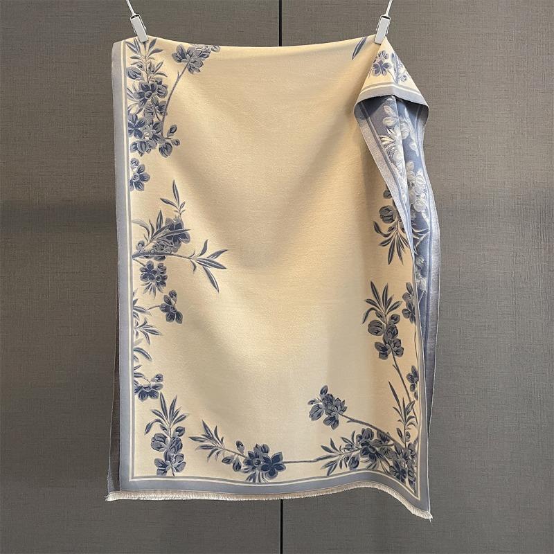 

Autumn and winter new retro plant flower jacquard scarf women s versatile thickened warm scarf shawl 190*65cm