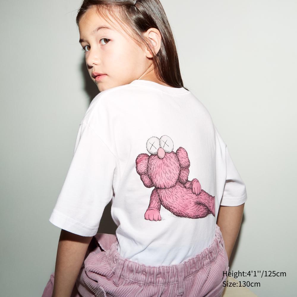 

Футболка UNIQLO KIDS KAWS UT с короткими рукавами и рисунком