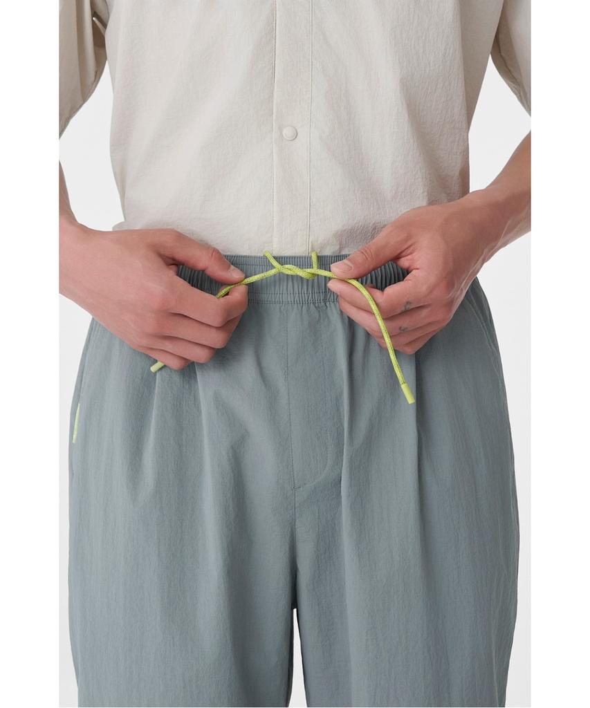 Koolongseupocheu Men'S Daypack Tapered Fit Single-Pleat Pants Tlpnm26691Loc