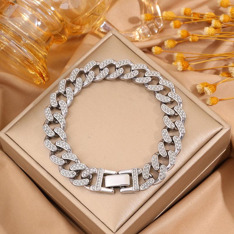 Fashion European and American full diamond titanium steel women's light luxury high-end sense, hot-selling original design hip-hop style