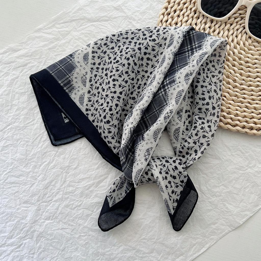 1116 Korean version of the new cotton and linen small square scarf women travel pastoral style photo small headscarf seaside versatile sunscreen scarf