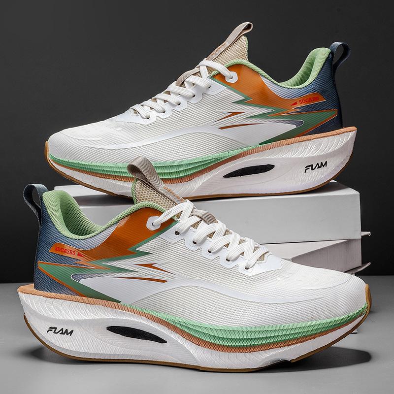 New flying fire. Ultra-light casual shock-absorbing carbon board running shoes men's and women's breathable soft-soled rebound sports shoes