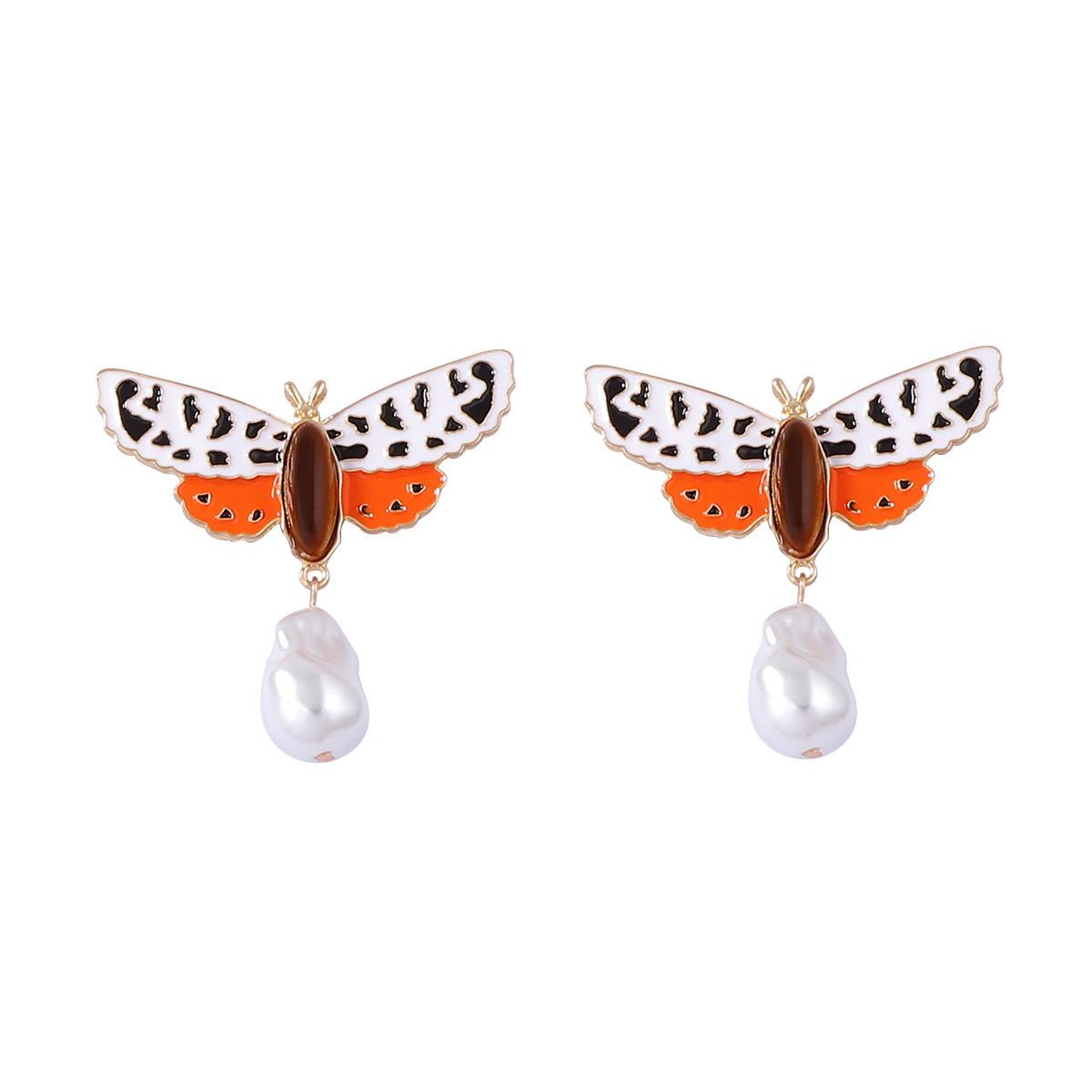 Simple personality trend alloy drip oil imitation pearl pendant insect color butterfly earrings versatile casual разноцветный