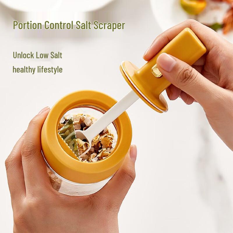 Ru Han Ret Retractable Spice Jar with Integrated Spoon Lid