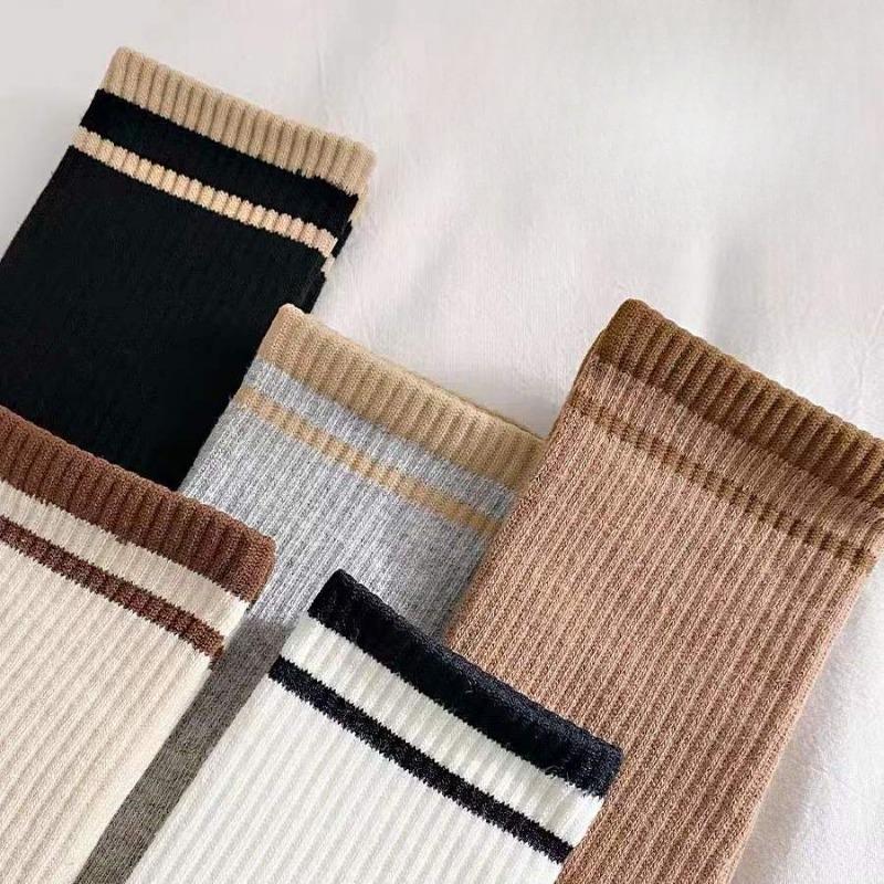 5 Paar Mid-Calf-Socken für Damen Im Herbst und Winter, Sport und Fitness, Schweißabsorbierende Streifen, und Winter High-Calf-Socken sind im Trend