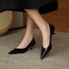Мода Класичні Сексуальні Гостроносі Жіночі Туфлі-човники Весільне Взуття Середній Каблук Офісні Каблуки OL Лаконічний Носок Класичні Жіночі