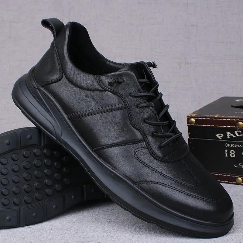 Men's shoes 2025 spring new soft leather Korean version of sports and leisure board shoes lightweight versatile breathable leather shoes