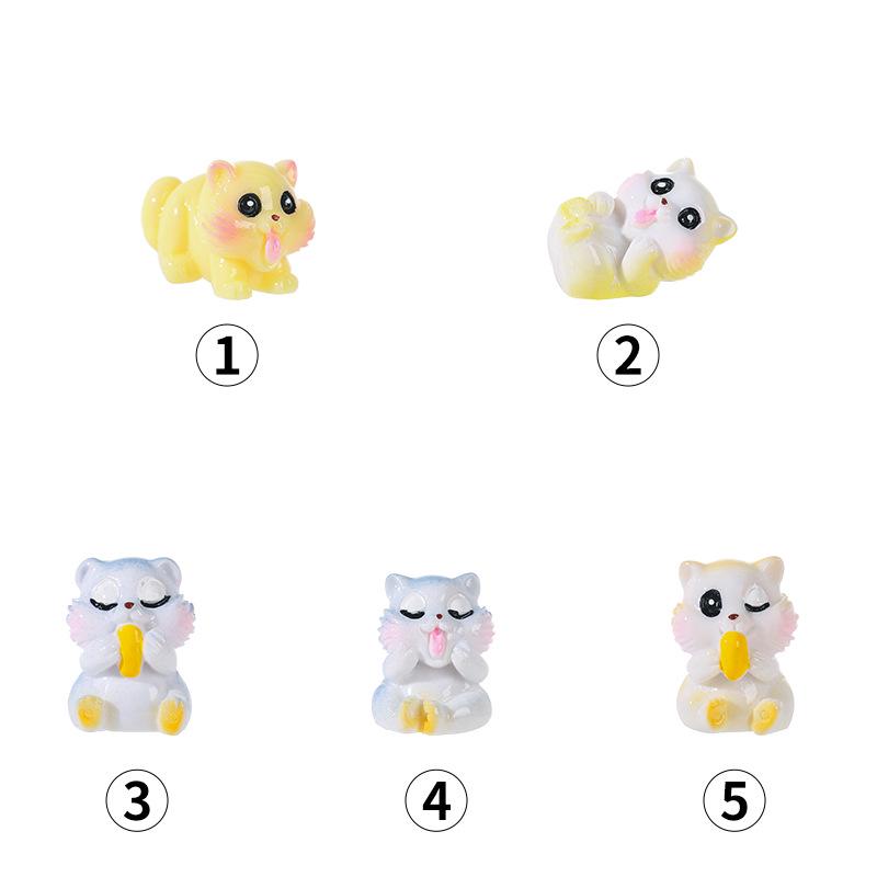 Cartoon Squirrel Resin Ornament: Cute Mini Animal Decoration for DIY Micro-Landscapes